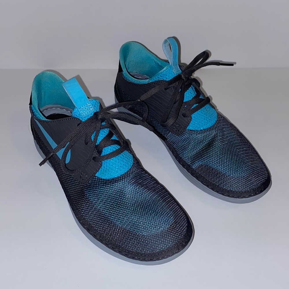 Nike SOLAR SOFT MOCCASINS/ MINT CONDITION MENS 7.0